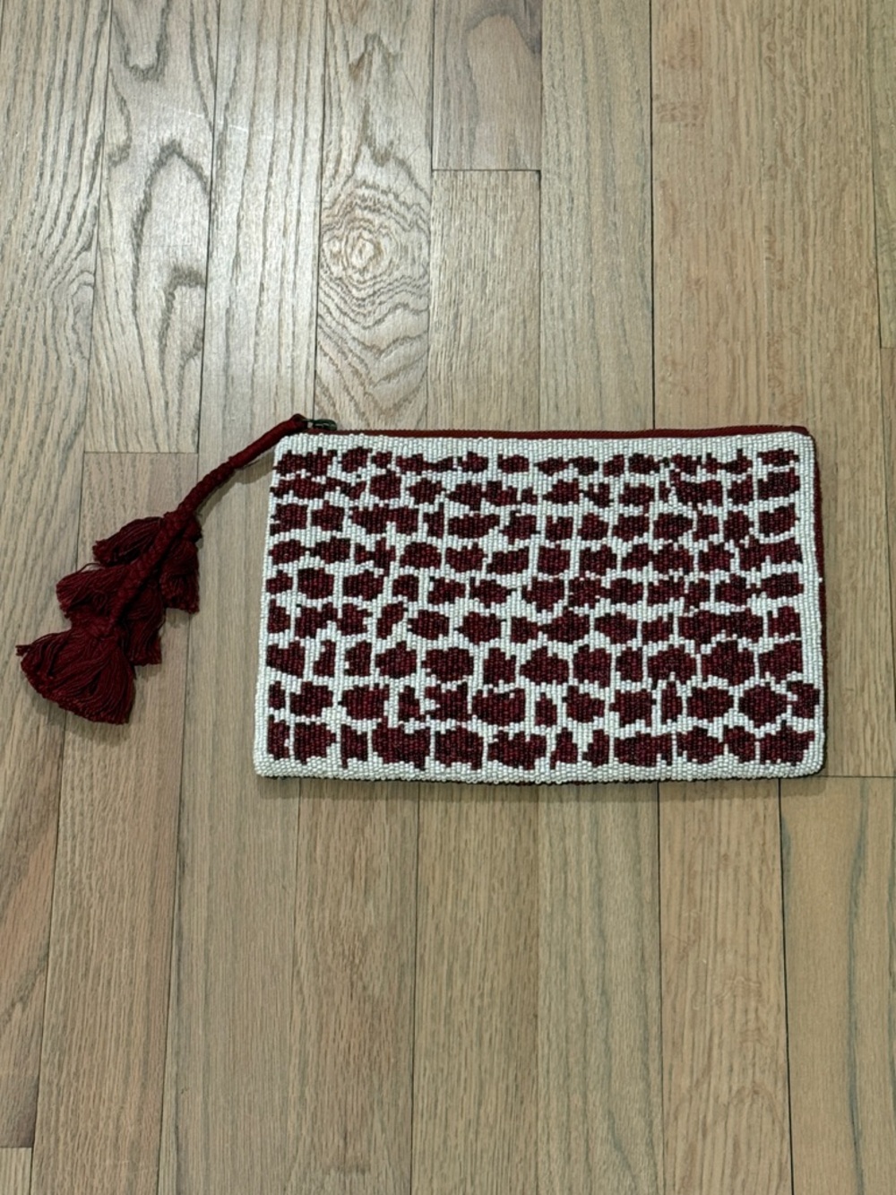 NWOT Anthropologie (Jasper & Jeera) Red & White Beaded Clutch with Tassel